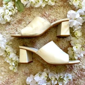 Urban Outfitters White Leather Mules Sandals | Women’s Size: 9, USA